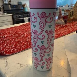 Roller Rabbit Starbucks